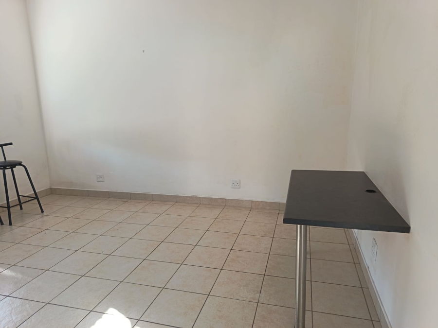 To Let 2 Bedroom Property for Rent in Jeffreys Bay Central Eastern Cape